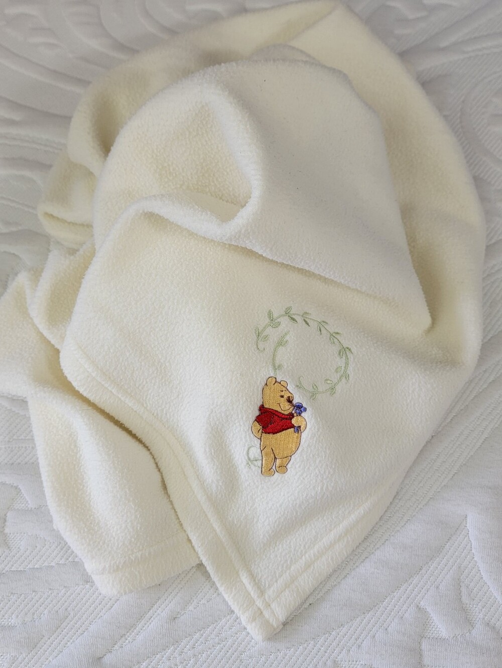 Vintage Disney Winnie The Pooh Baby Blanket Ivory Embroidered 29" X 32" - Picture 3 of 5